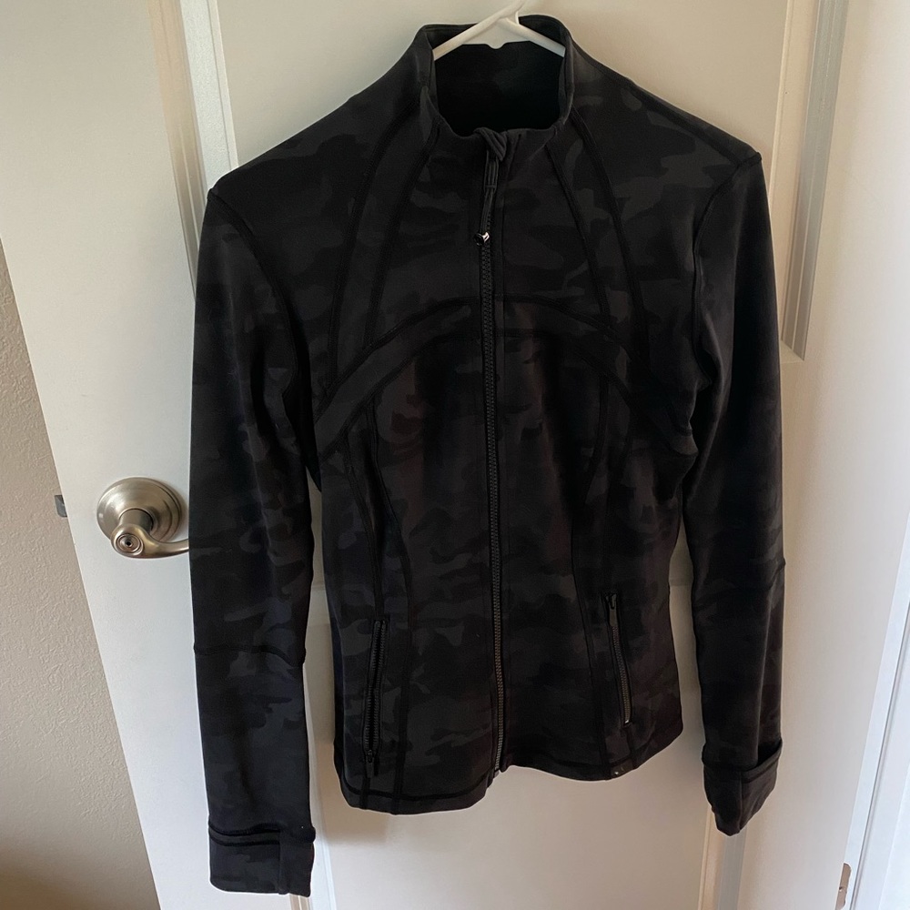 Lululemon black and gray camo zip up